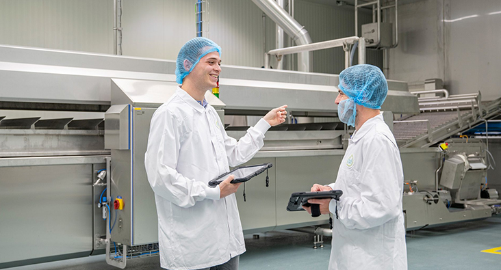 Water Cooker with people